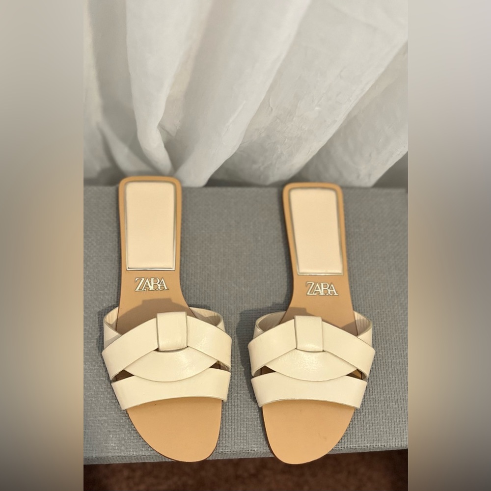 Zara Ivory Woven Flat Slide Sandals Size 39